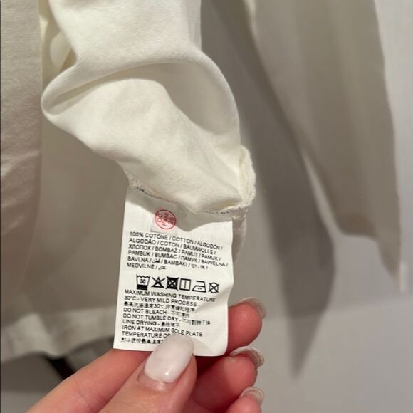 Chic Graphic Long Sleeve Tee - Picture 5 of 6